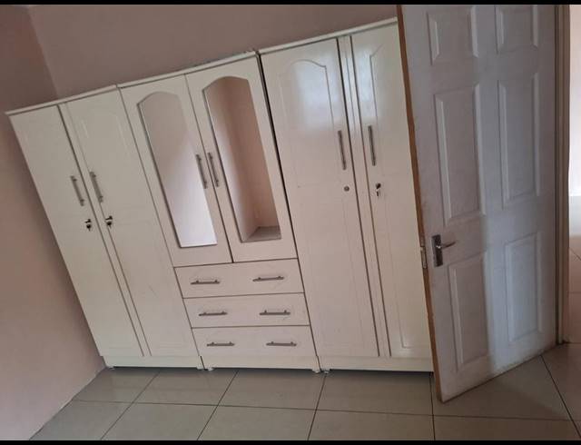 2 BEDROOM PROPERTY TO RENT IN MEREBANK